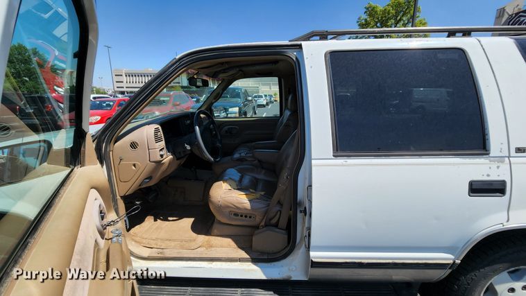 image for item MK9032 1995 Chevrolet Tahoe 1500  SUV