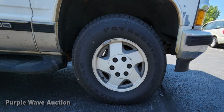 image for item MK9032 1995 Chevrolet Tahoe 1500  SUV