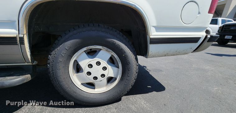 image for item MK9032 1995 Chevrolet Tahoe 1500  SUV