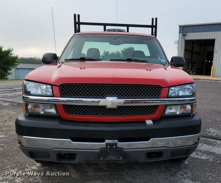 image for item MK9036 2003 Chevrolet Silverado 2500HD  pickup truck