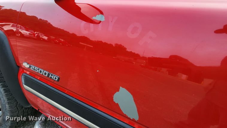 image for item MK9036 2003 Chevrolet Silverado 2500HD  pickup truck