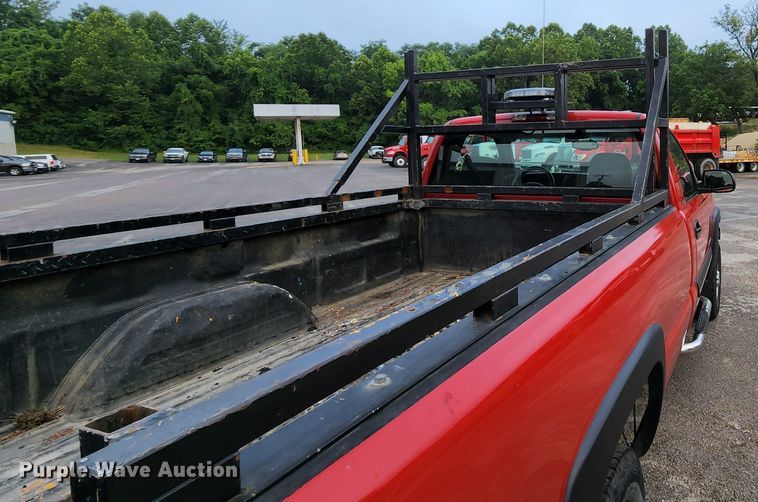 image for item MK9036 2003 Chevrolet Silverado 2500HD  pickup truck