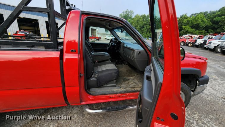 image for item MK9036 2003 Chevrolet Silverado 2500HD  pickup truck