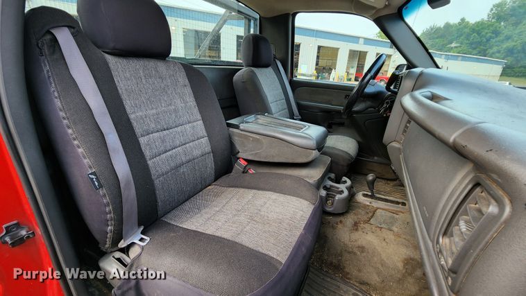 image for item MK9036 2003 Chevrolet Silverado 2500HD  pickup truck