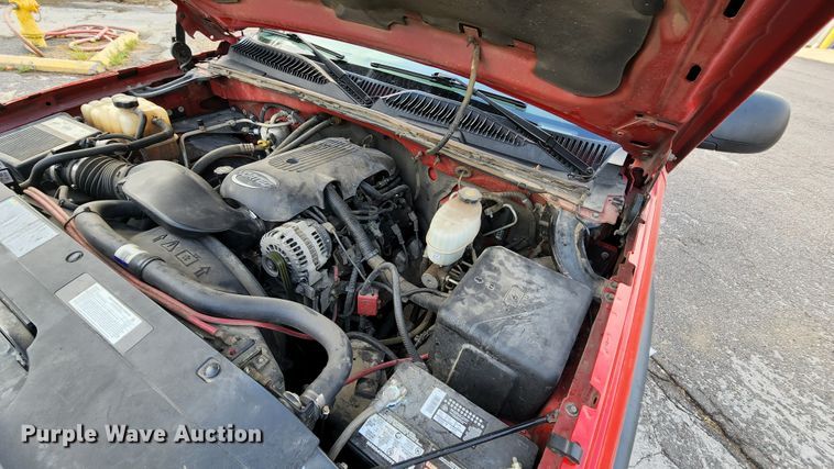 image for item MK9036 2003 Chevrolet Silverado 2500HD  pickup truck