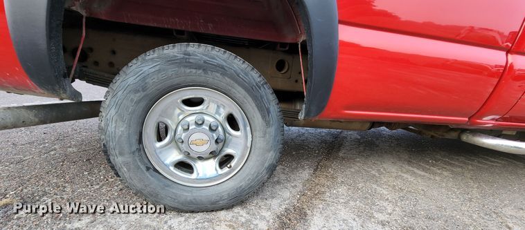 image for item MK9036 2003 Chevrolet Silverado 2500HD  pickup truck