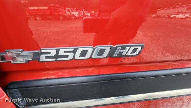 image for item MK9036 2003 Chevrolet Silverado 2500HD  pickup truck