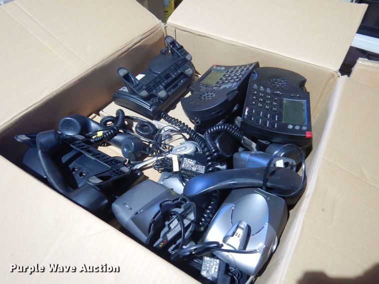 image for item MU9675 Shoretel 230  phone system