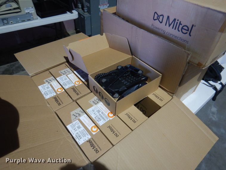 image for item MU9675 Shoretel 230  phone system