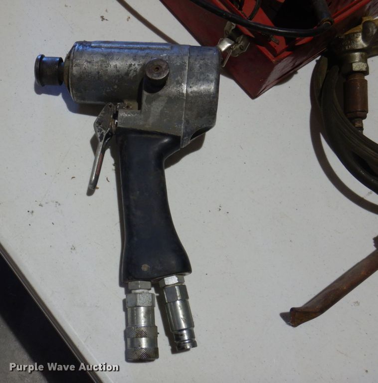 image for item MU9679 Tools