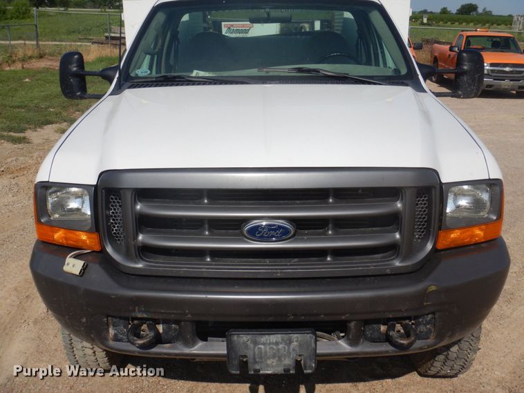 image for item MU9691 2001 Ford F550 Super Duty XL  utility / service truck