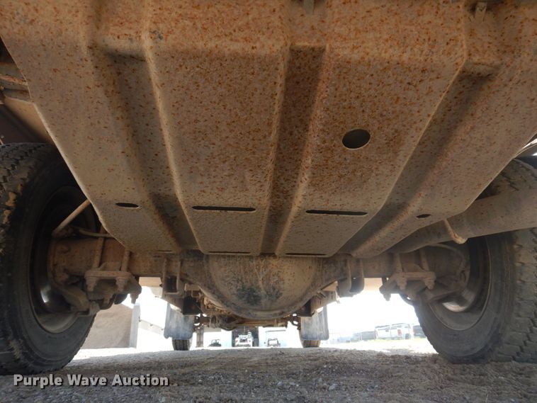 image for item MU9691 2001 Ford F550 Super Duty XL  utility / service truck