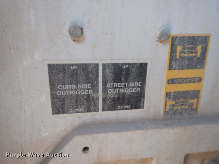 image for item MU9691 2001 Ford F550 Super Duty XL  utility / service truck