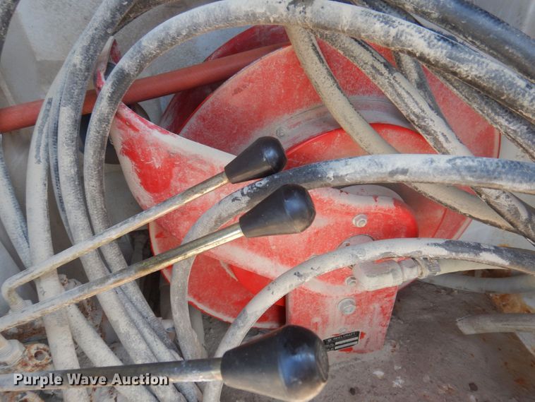 image for item MU9691 2001 Ford F550 Super Duty XL  utility / service truck