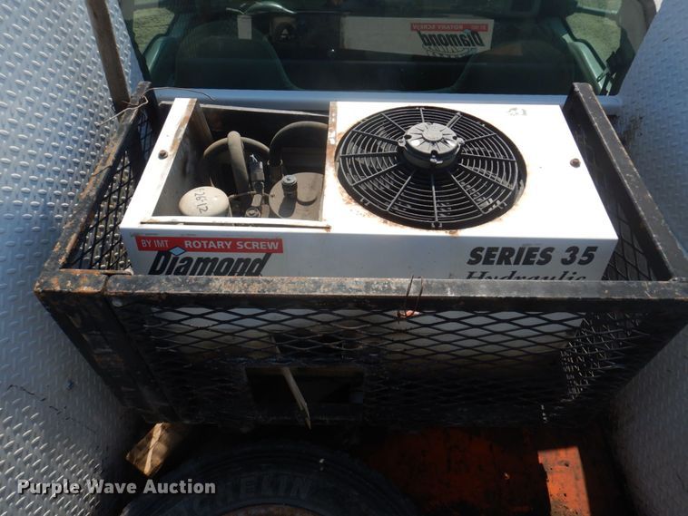 image for item MU9691 2001 Ford F550 Super Duty XL  utility / service truck