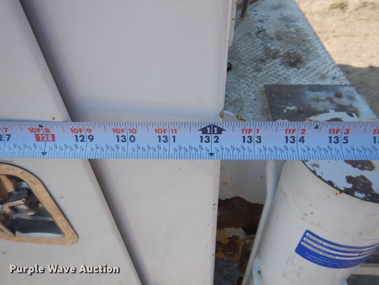 image for item MU9691 2001 Ford F550 Super Duty XL  utility / service truck