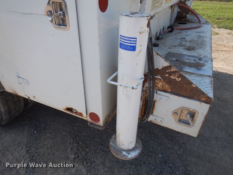 image for item MU9691 2001 Ford F550 Super Duty XL  utility / service truck