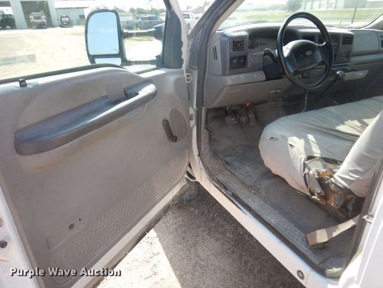 image for item MU9691 2001 Ford F550 Super Duty XL  utility / service truck