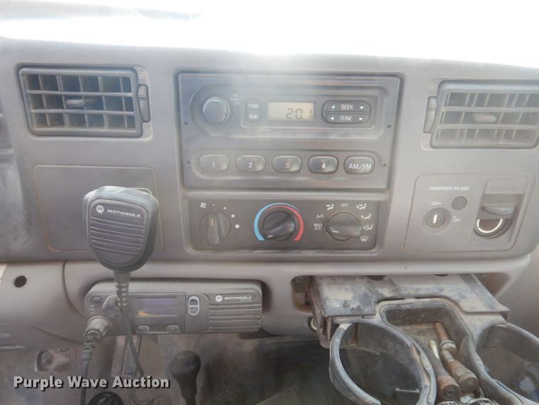 image for item MU9691 2001 Ford F550 Super Duty XL  utility / service truck