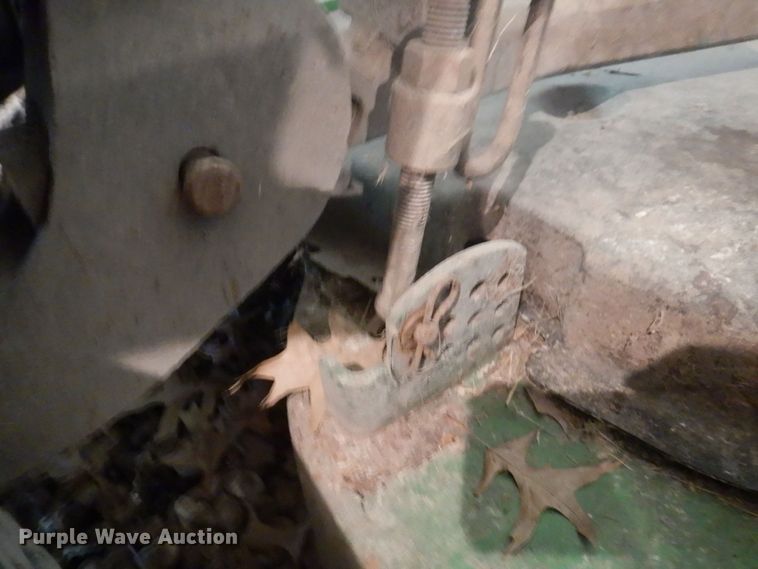 image for item MU9702 John Deere 1435  lawn mower