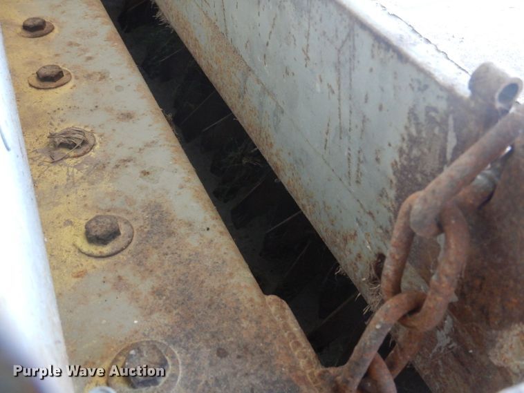 image for item MU9703 Olathe  seeder/aerator