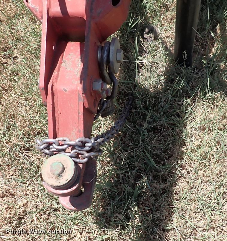 image for item DF5031 2003 New Holland BR750  round baler