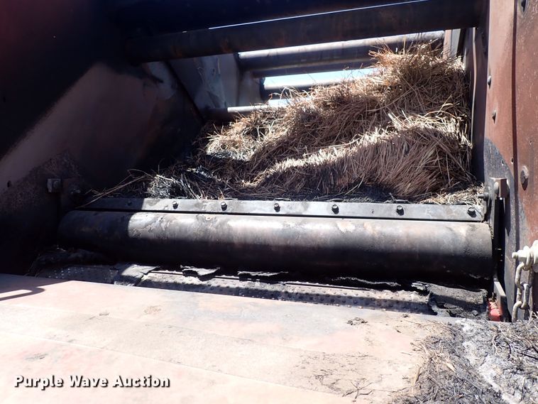 image for item DF5031 2003 New Holland BR750  round baler