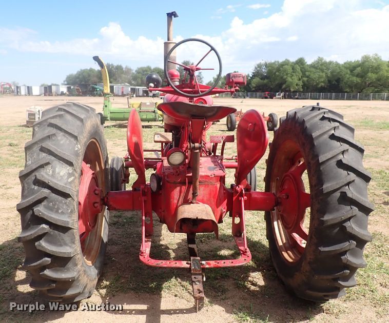 image for item DF5064 Farmall M  tractor