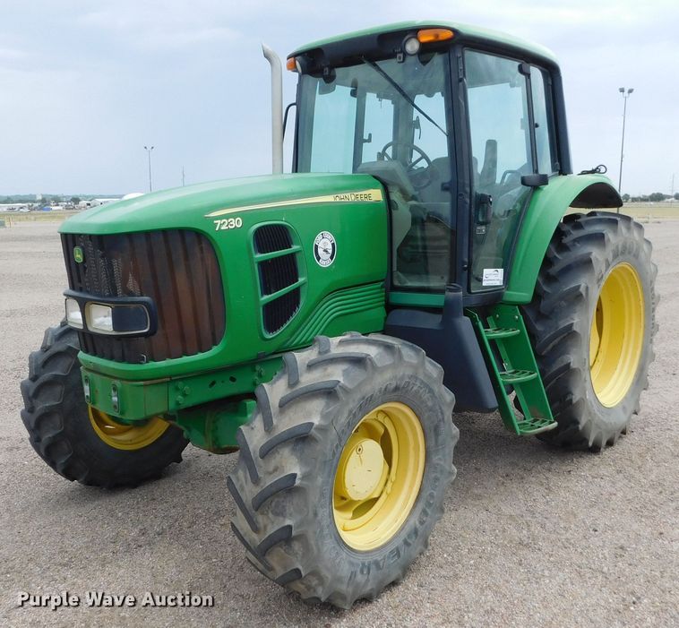 image for item DJ7674 2007 John Deere 7230  MFWD tractor