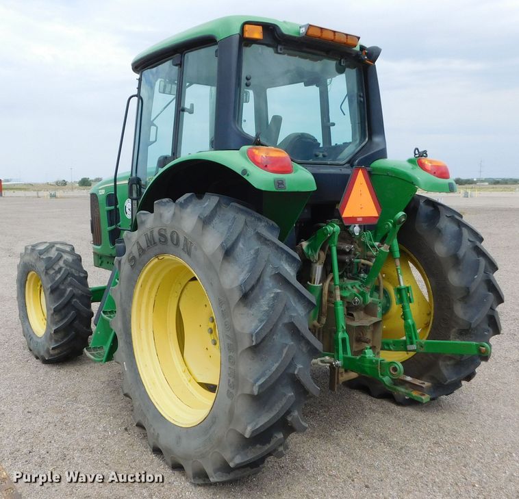 image for item DJ7674 2007 John Deere 7230  MFWD tractor