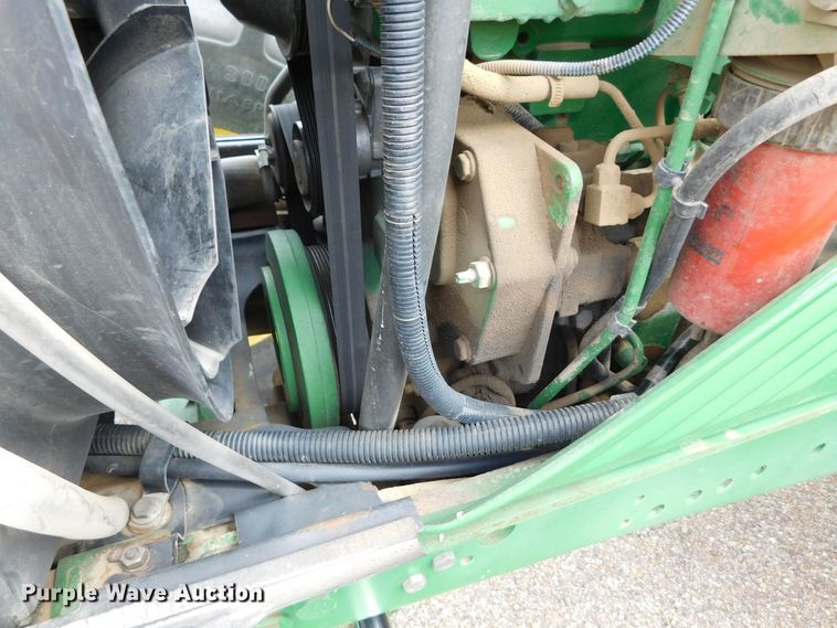 image for item DJ7674 2007 John Deere 7230  MFWD tractor