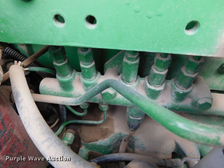 image for item DJ7674 2007 John Deere 7230  MFWD tractor