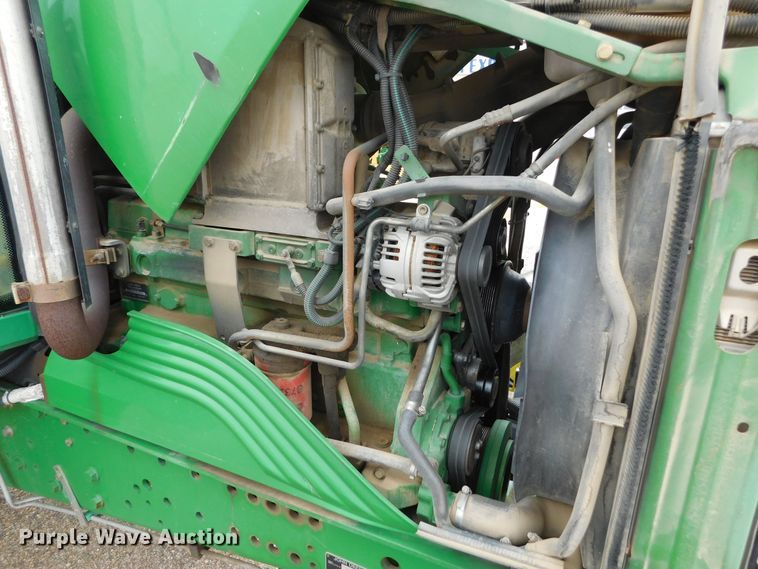 image for item DJ7674 2007 John Deere 7230  MFWD tractor