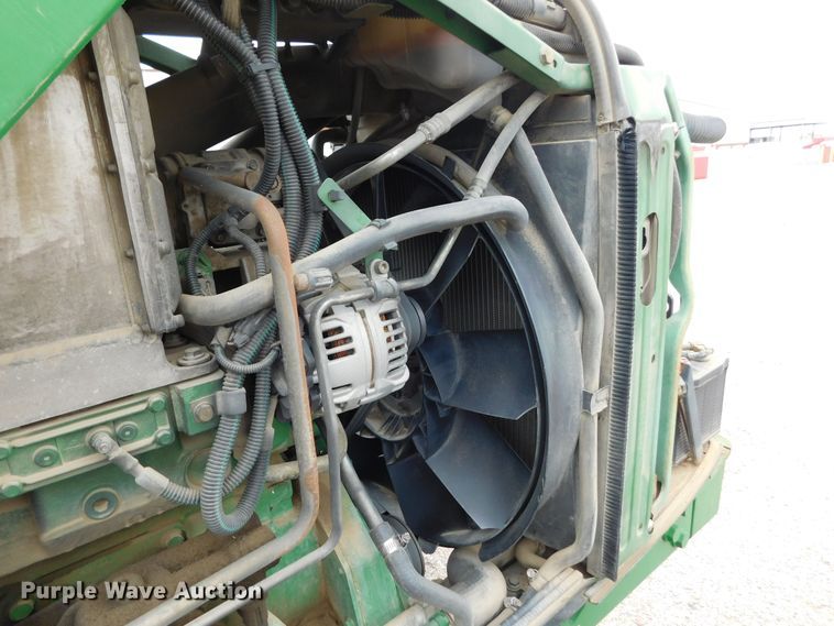 image for item DJ7674 2007 John Deere 7230  MFWD tractor