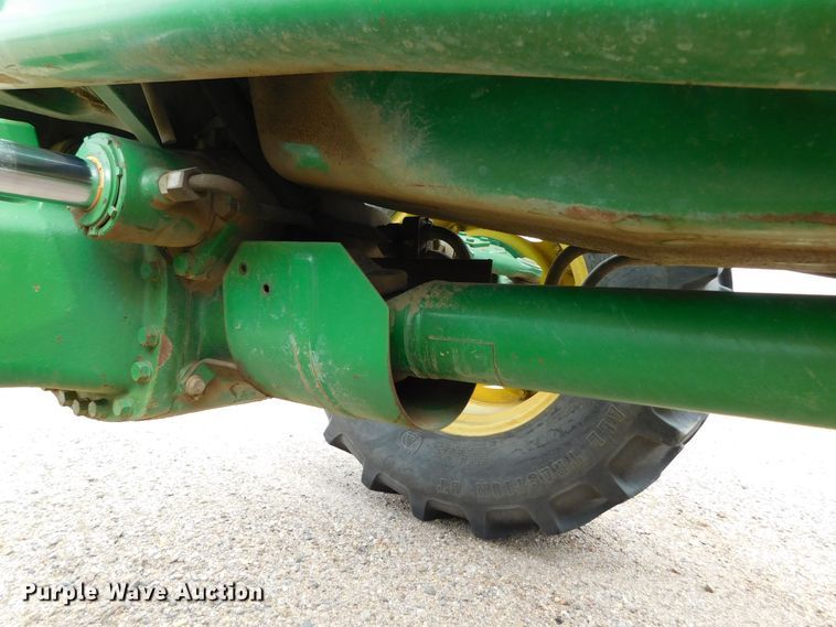 image for item DJ7674 2007 John Deere 7230  MFWD tractor