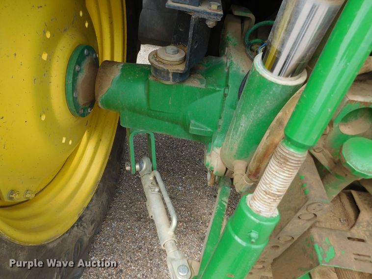 image for item DJ7674 2007 John Deere 7230  MFWD tractor