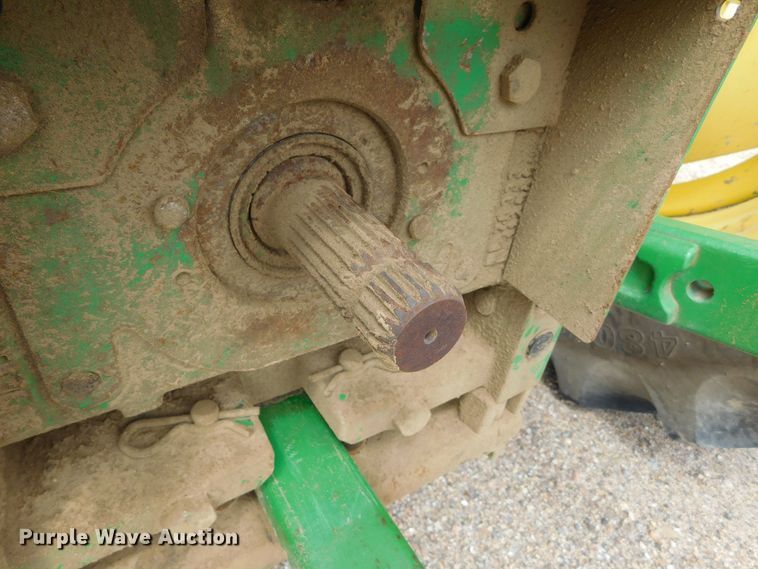 image for item DJ7674 2007 John Deere 7230  MFWD tractor