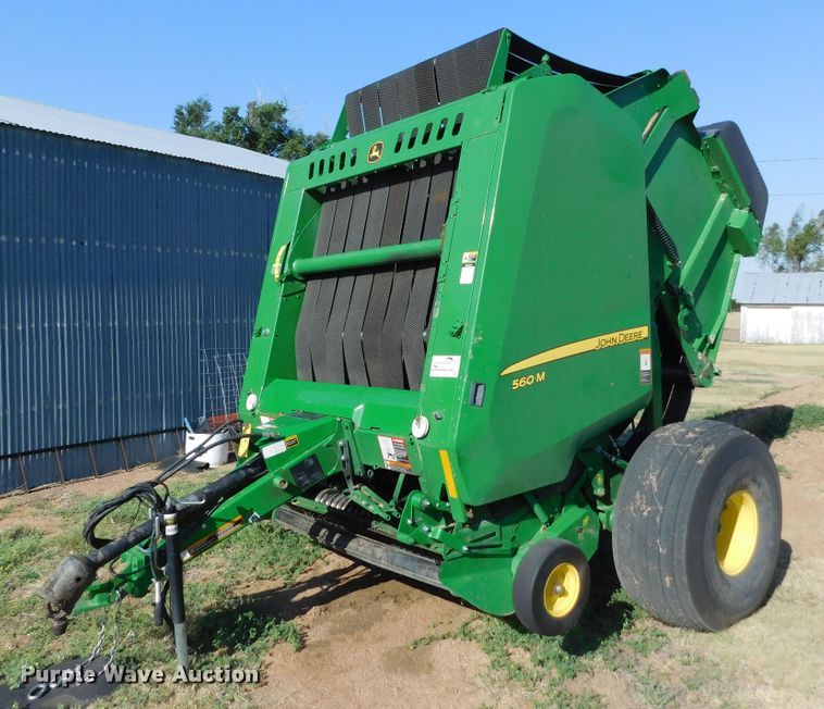 image for item DJ7675 2019 John Deere 560M  round baler
