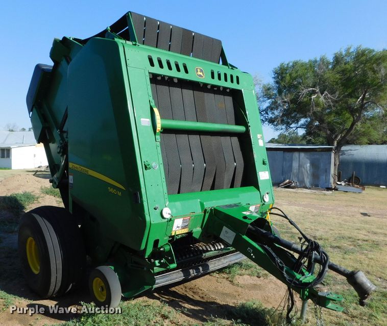 image for item DJ7675 2019 John Deere 560M  round baler
