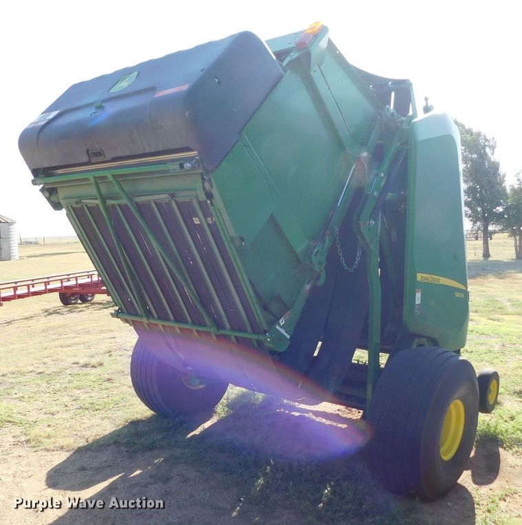 image for item DJ7675 2019 John Deere 560M  round baler