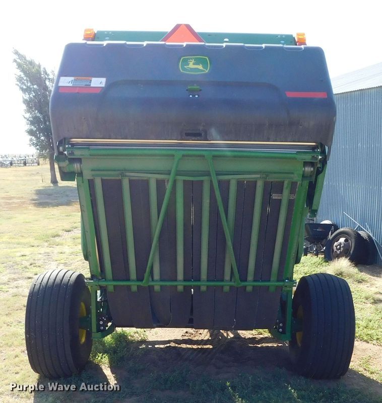 image for item DJ7675 2019 John Deere 560M  round baler
