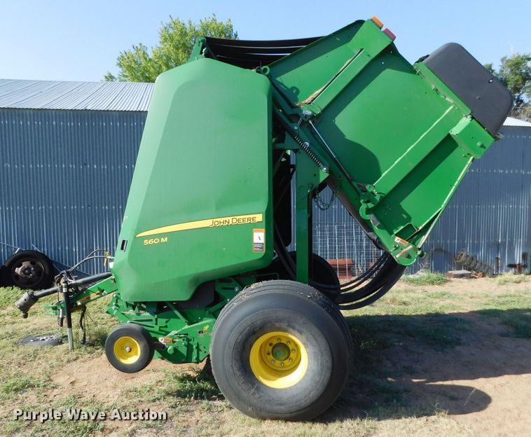 image for item DJ7675 2019 John Deere 560M  round baler