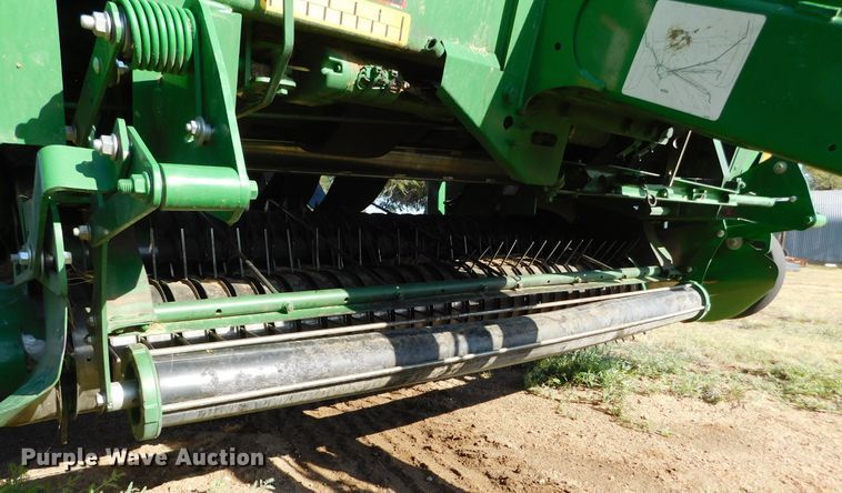 image for item DJ7675 2019 John Deere 560M  round baler