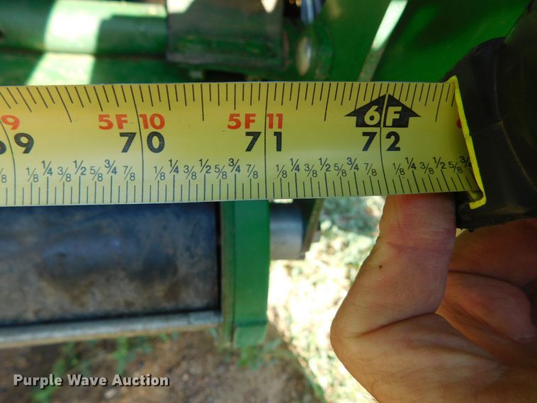 image for item DJ7675 2019 John Deere 560M  round baler