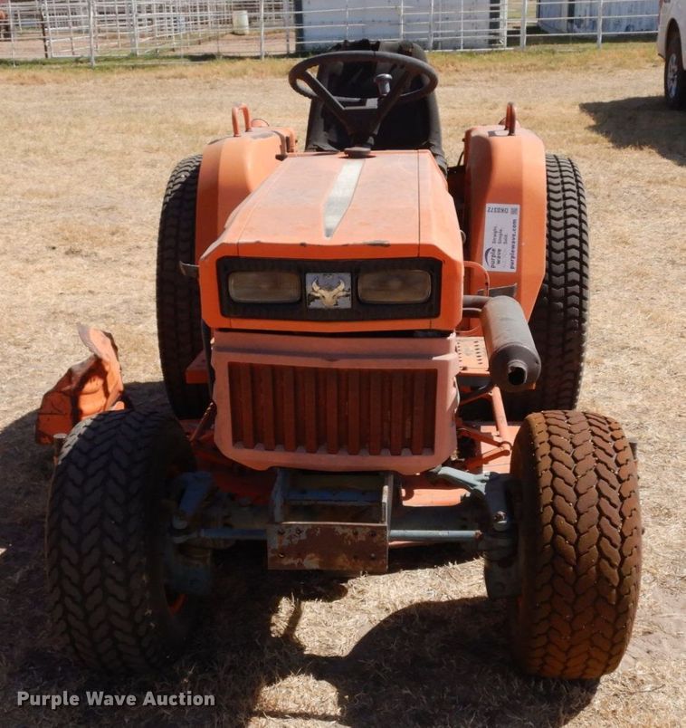 image for item DK0372 Kubota B8200  MFWD lawn tractor