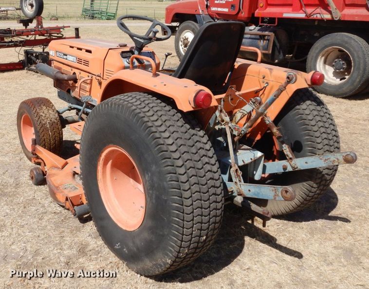 image for item DK0372 Kubota B8200  MFWD lawn tractor