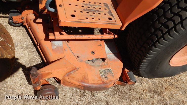image for item DK0372 Kubota B8200  MFWD lawn tractor