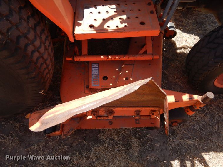 image for item DK0372 Kubota B8200  MFWD lawn tractor