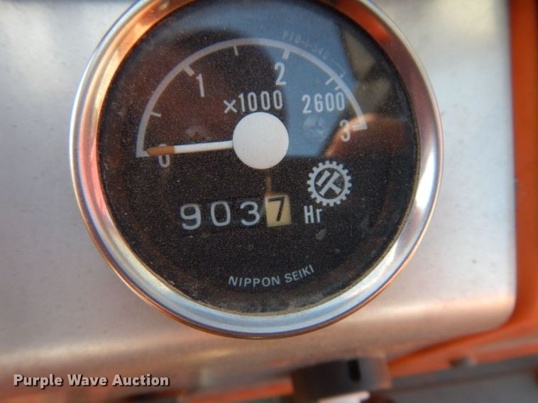 image for item DK0372 Kubota B8200  MFWD lawn tractor