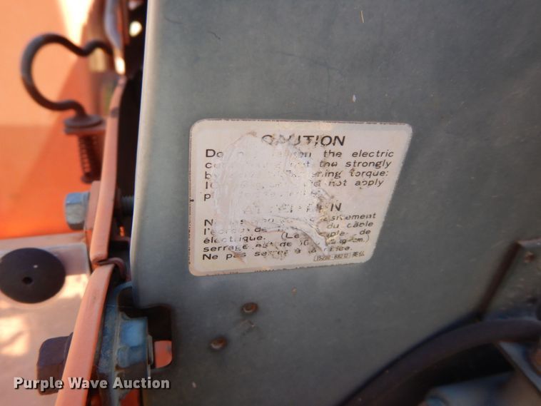 image for item DK0372 Kubota B8200  MFWD lawn tractor